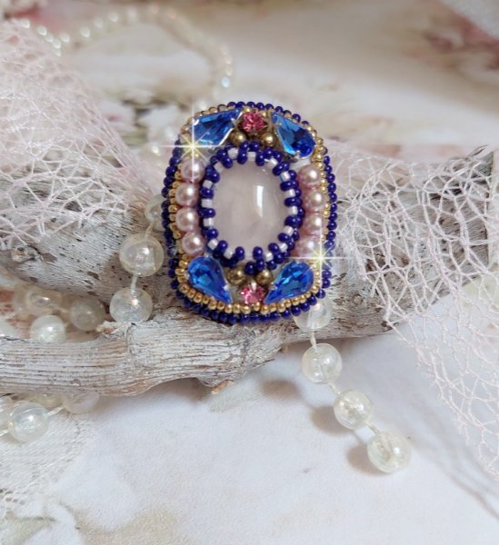 Amazone Gabrielle ring geborduurd met kwarts en Swarovski kristallen