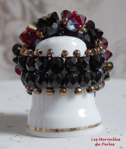 Fantasia ring met facetten en draaiende toppen in Swarovski kristal