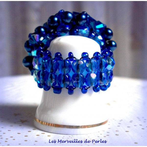 Night Blue Ring met Swarovski kristal facetten en spinners