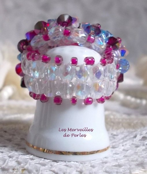 Roze stekelring met Swarovski kristalfacetten en spinners