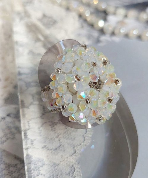 Kristallen ring met Swarovski kristalfacetten en spinners