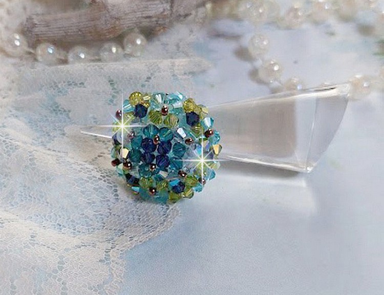 Hoop ring met Swarovski kristal facetten en spinners