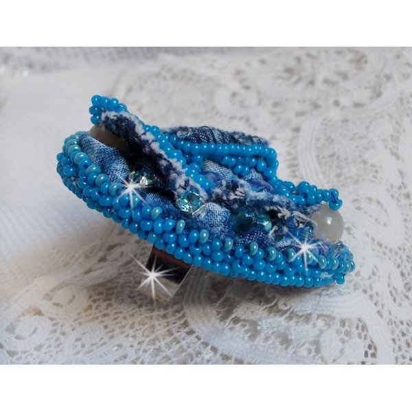 Far West ring in denim geborduurd met halfedelstenen kralen La Sodaliet, Jade en andere kralen