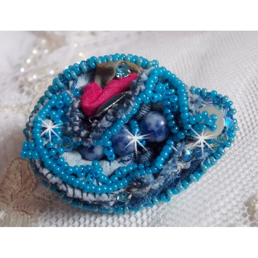Far West ring in denim geborduurd met halfedelstenen kralen La Sodaliet, Jade en andere kralen