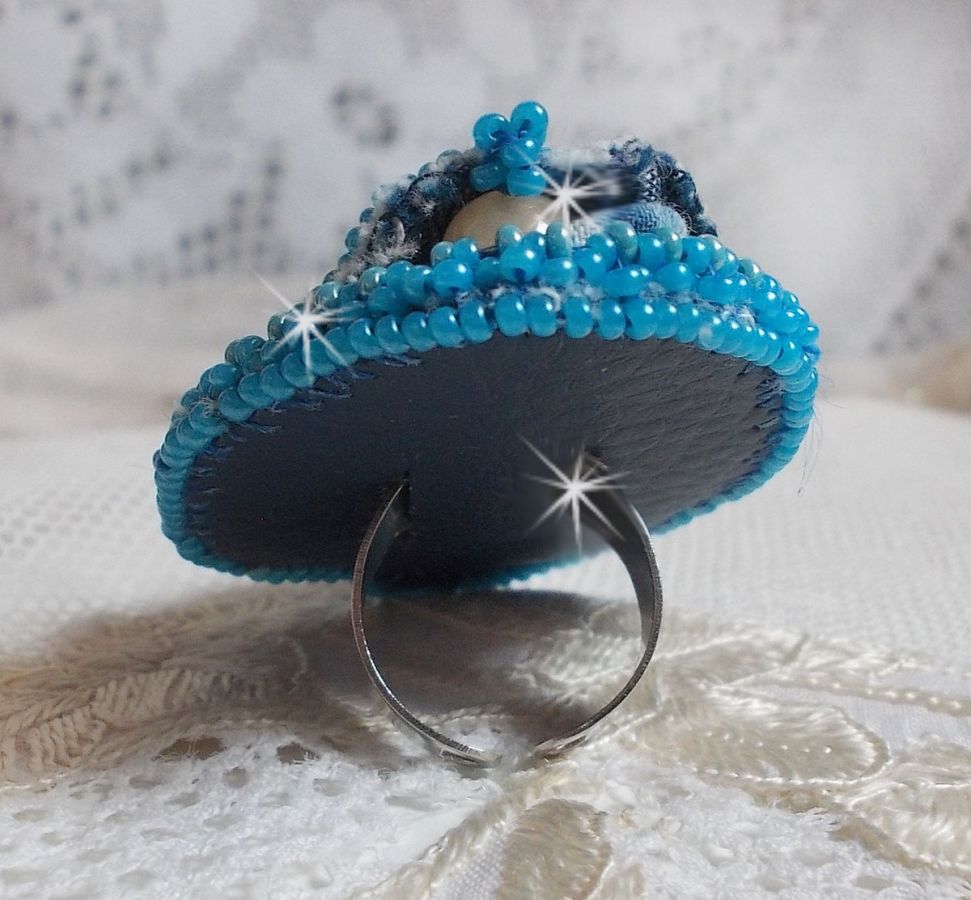 Far West ring in denim geborduurd met halfedelstenen kralen La Sodaliet, Jade en andere kralen