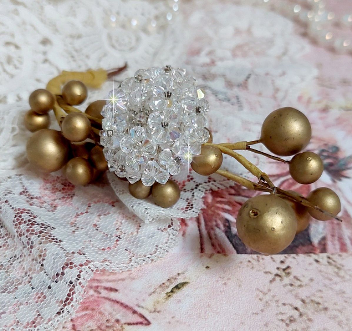 Flock ring met facetten en draaiende toppen in Swarovski kristal