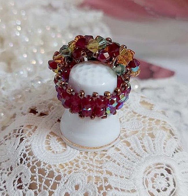Iroise ring met facetten, draaiende toppen en een Swarovski kristallen shuttle