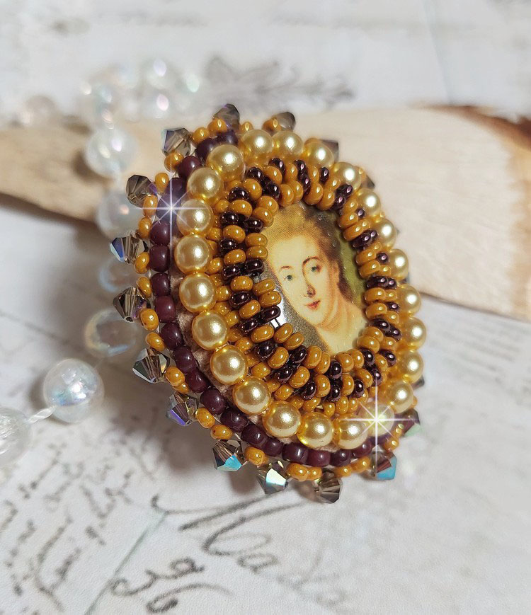 Mme de Pompadour ring geborduurd met parels, Swarovski kristal, een zeer mooie verleiding