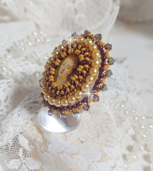 Mme de Pompadour ring geborduurd met parels, Swarovski kristal, een zeer mooie verleiding