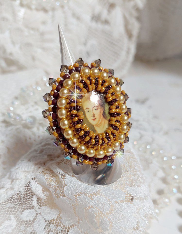 Mme de Pompadour ring geborduurd met parels, Swarovski kristal, een zeer mooie verleiding