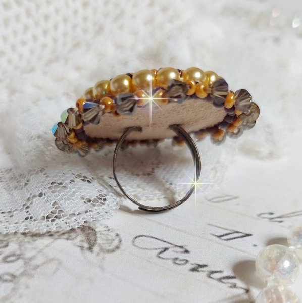 Mme de Pompadour ring geborduurd met parels, Swarovski kristal, een zeer mooie verleiding