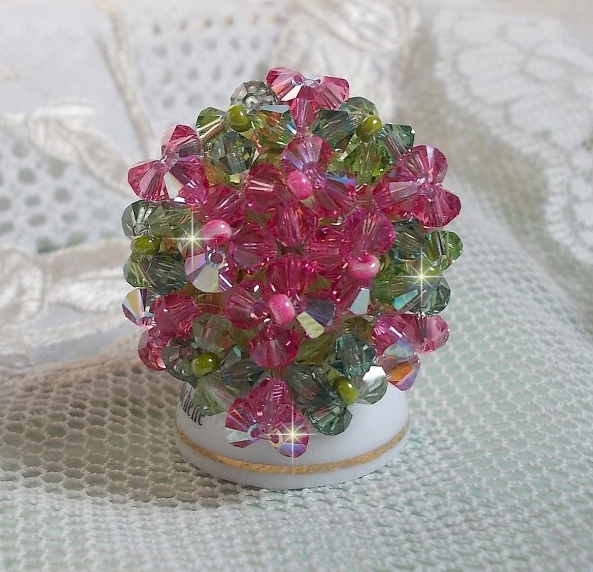 Miss Lady ring met facetten en draaiende toppen in Swarovski kristal
