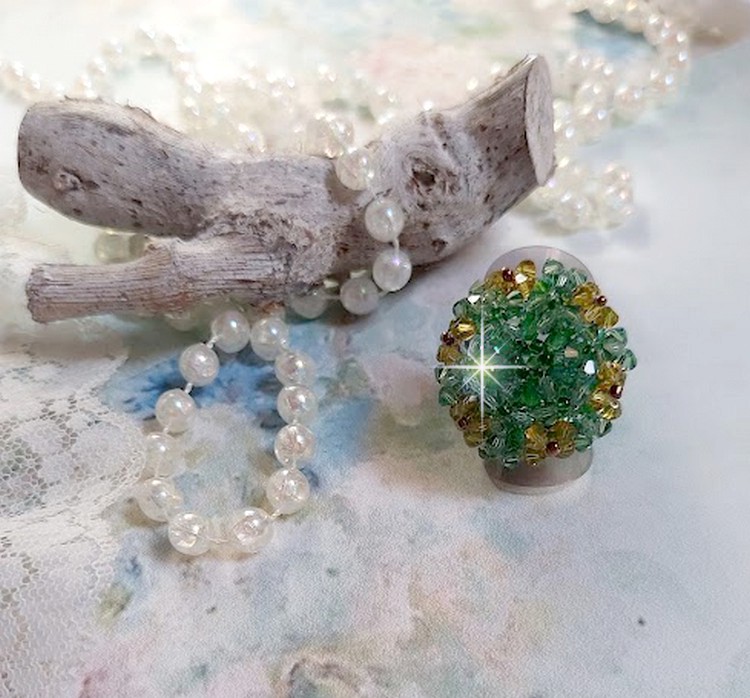 Tedere Groene Ring met Swarovski Kristal Facetten en Spinners