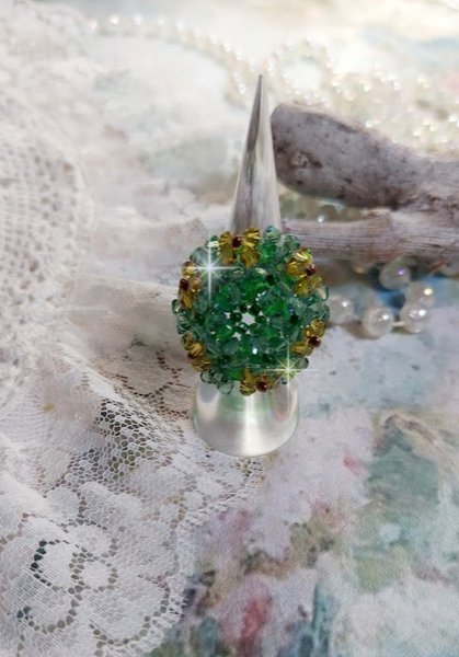 Tedere Groene Ring met Swarovski Kristal Facetten en Spinners