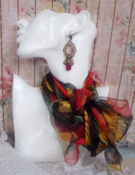 BO Petit Ange gemaakt met vergrotende Engel cabochons, kristallen, bedels en glazen kralen