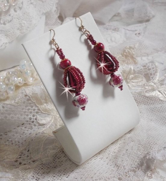 BO Art'D gemonteerd met porseleinen kralen, parels, Miyuki rocailles en 14 karaats Gold Filled oorhaken.