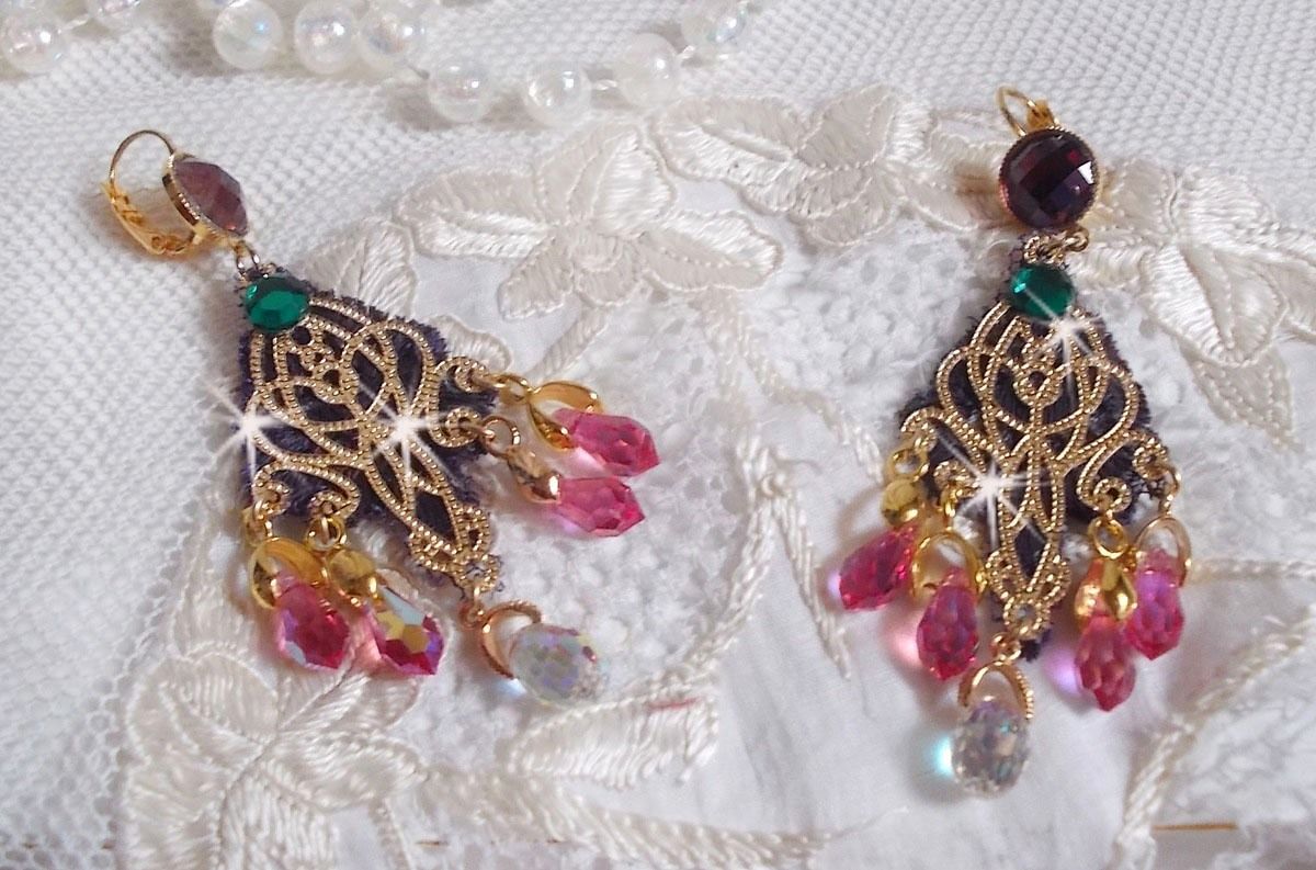 BO Asiane gemaakt met Swarovski Crystal Drops, 1950's Violet kant en glazen kralen.