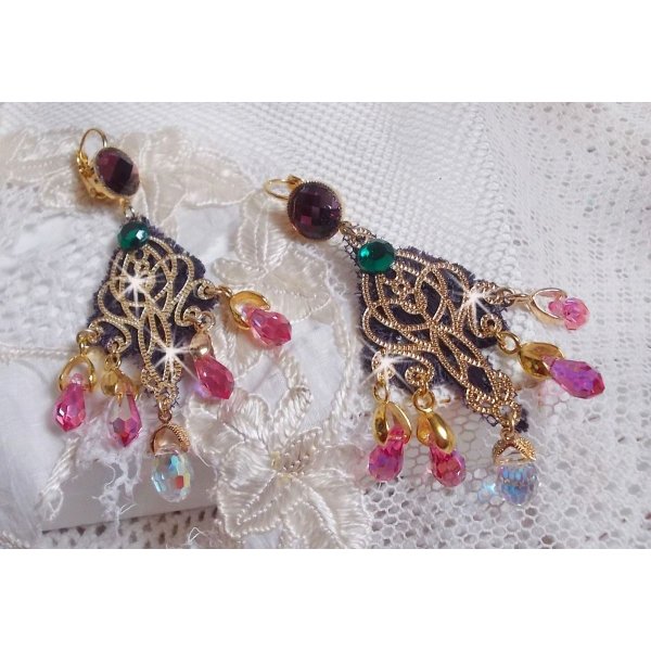 BO Asiane gemaakt met Swarovski Crystal Drops, 1950's Violet kant en glazen kralen.