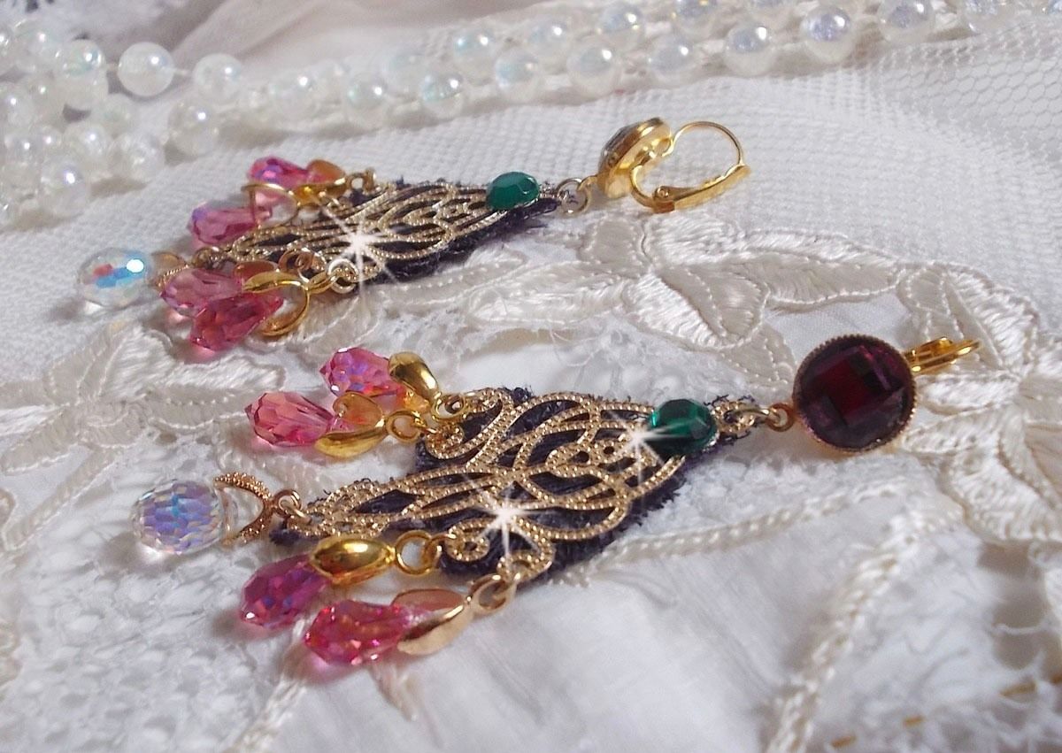 BO Asiane gemaakt met Swarovski Crystal Drops, 1950's Violet kant en glazen kralen.