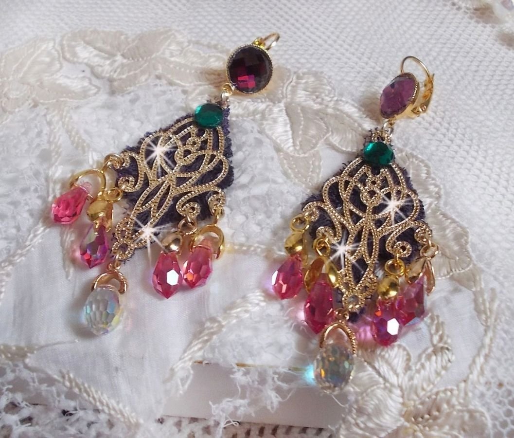 BO Asiane gemaakt met Swarovski Crystal Drops, 1950's Violet kant en glazen kralen.