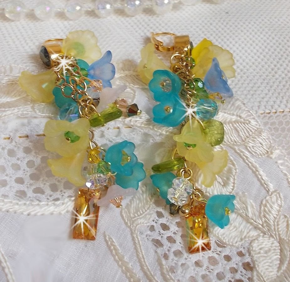 BO Bella Geel gemonteerd met Swarovski kristallen, matte bloemen en parels 