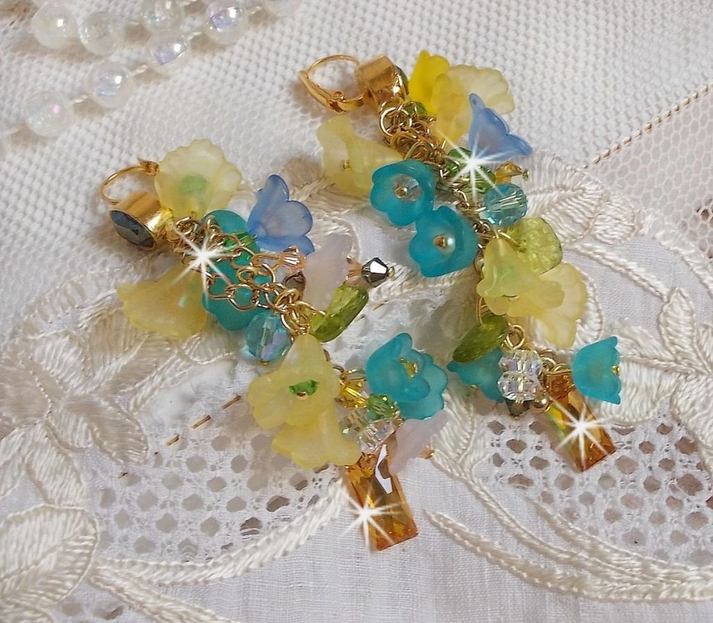 BO Bella Geel gemonteerd met Swarovski kristallen, matte bloemen en parels 