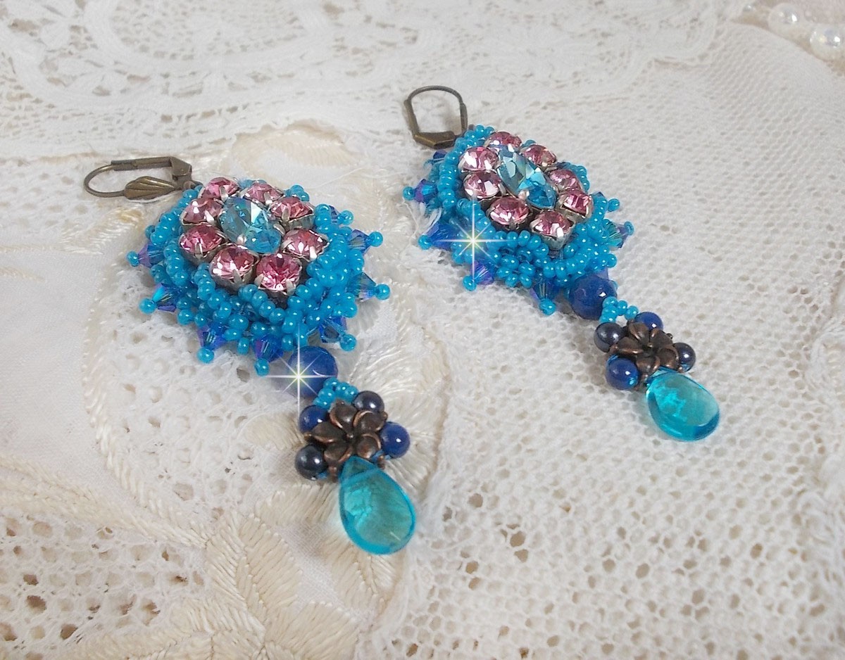 BO Belle Epoque geborduurd met Swarovski kristallen, metalen kralen, ronde parels en rocailles.