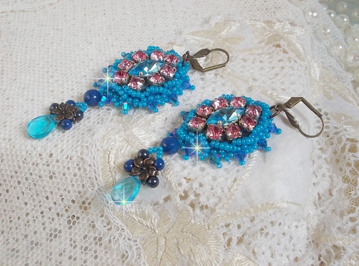BO Belle Epoque geborduurd met Swarovski kristallen, metalen kralen, ronde parels en rocailles.