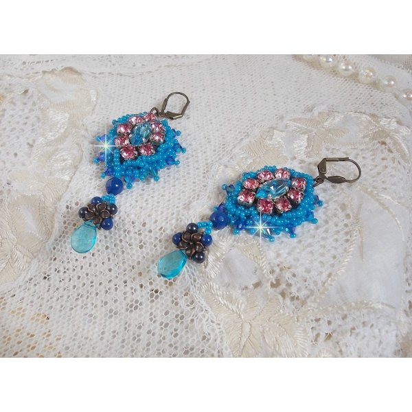 BO Belle Epoque geborduurd met Swarovski kristallen, metalen kralen, ronde parels en rocailles.