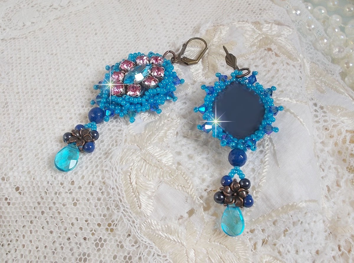 BO Belle Epoque geborduurd met Swarovski kristallen, metalen kralen, ronde parels en rocailles.