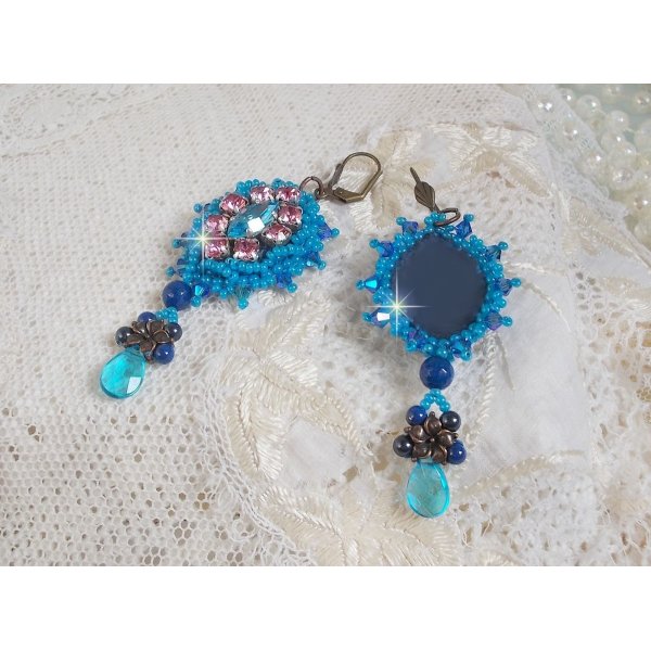 BO Belle Epoque geborduurd met Swarovski kristallen, metalen kralen, ronde parels en rocailles.