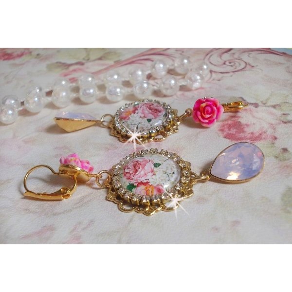 BO Bouquet Valentine gemaakt met rozenboeket glazen cabochons, hars cabochons en Swarovski kristallen. 