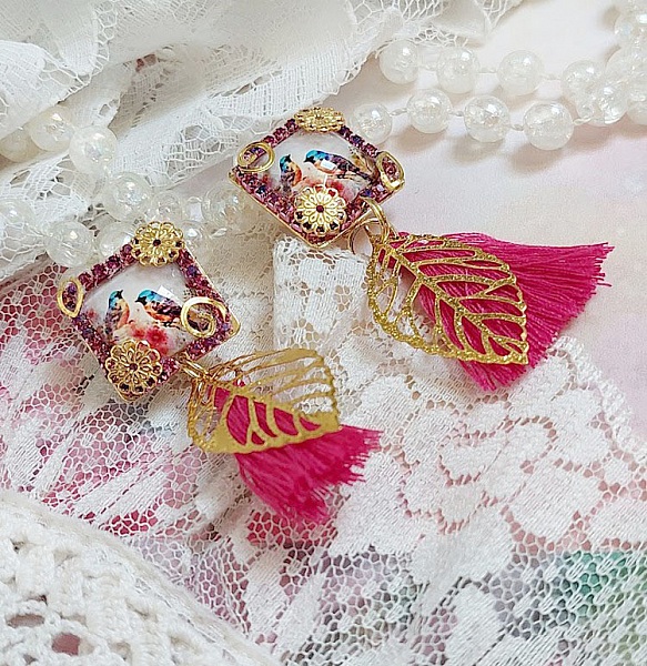 BO Chants d&rsquo;Oiseaux cr&eacute;&eacute;es avec cabochons verres, pompons, cha&icirc;ne strass verre et clips laiton