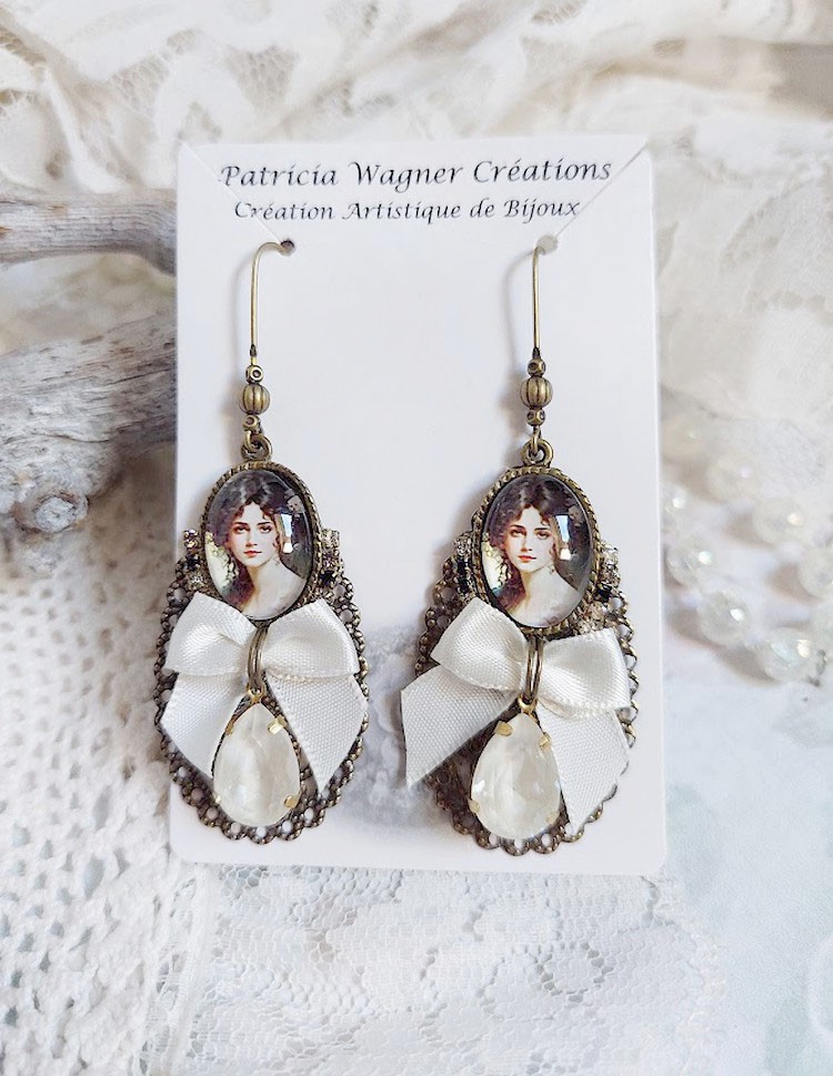 BO Charme Shabby Chic créées avec perles Cristal Swarovski, cabochons loupes, strass, crochets laitons