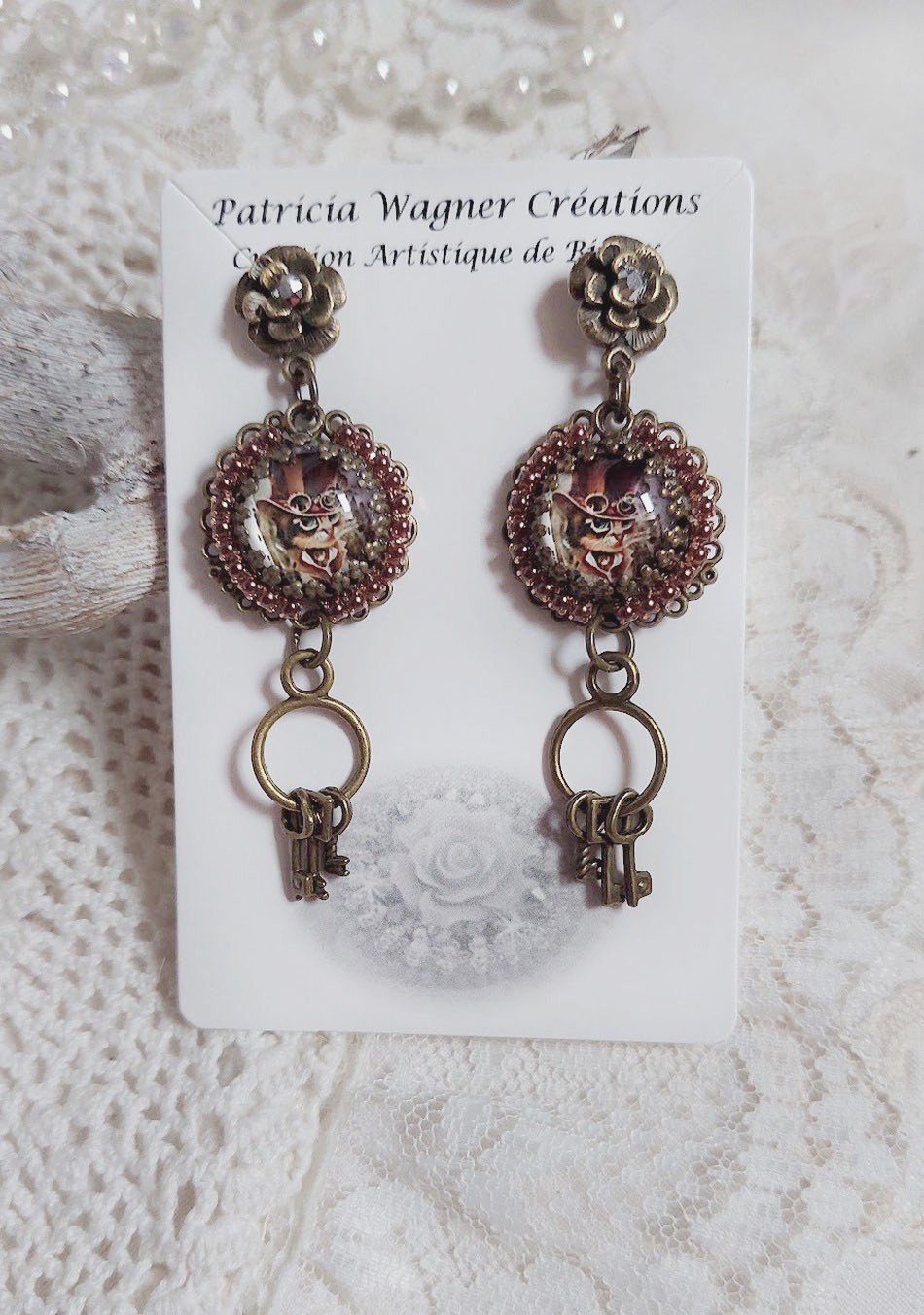 BO Chata Steampunk montées avec breloques clés, strass, cabochons loupes et perles Cristal Swarovski