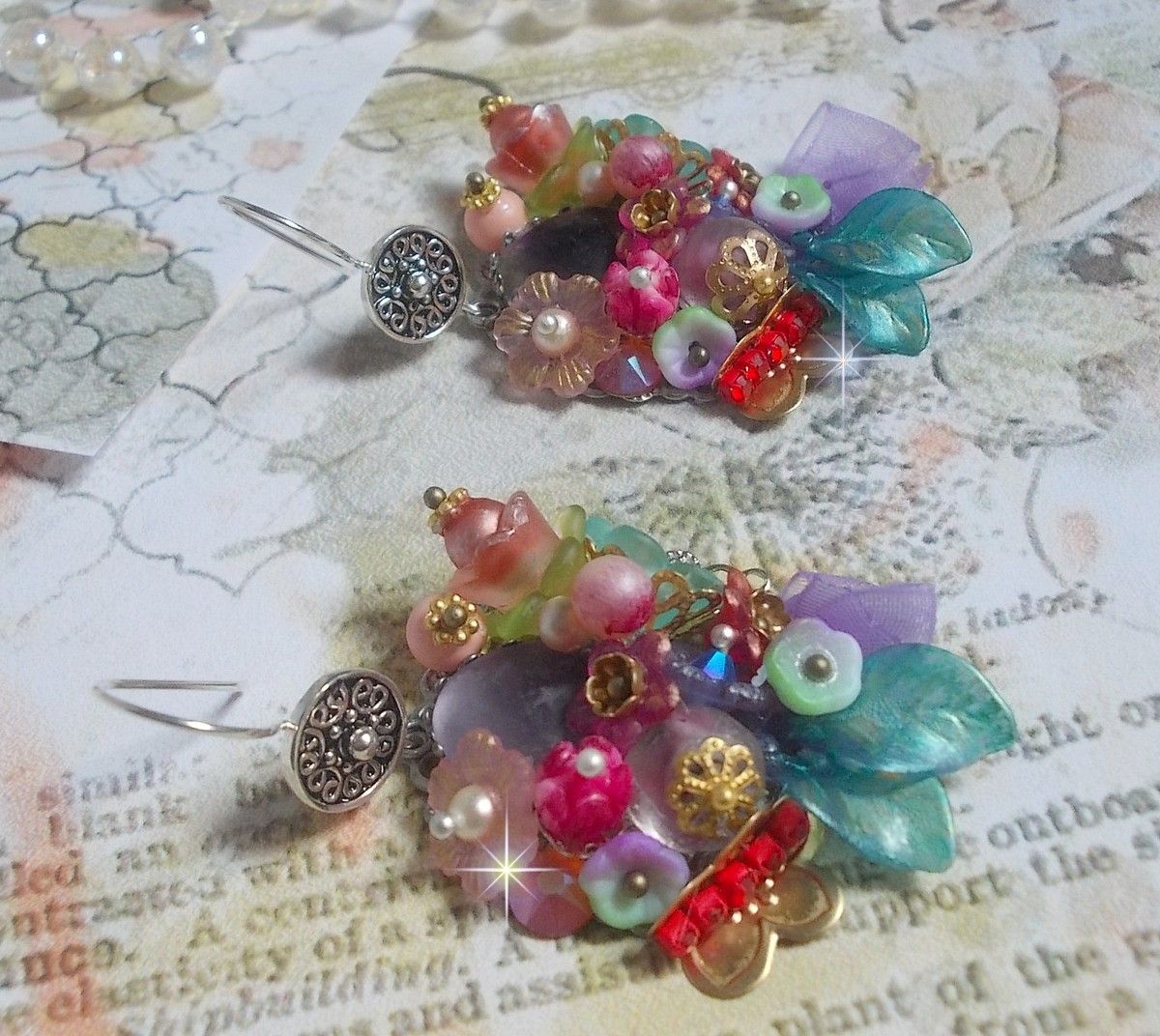 BO Lente Chic Krans gemaakt met diverse bloemen, Murano parels, kristallen, diverse accessoires en oorhaken in Zilver 925/1000