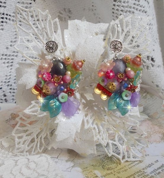 BO Lente Chic Krans gemaakt met diverse bloemen, Murano parels, kristallen, diverse accessoires en oorhaken in Zilver 925/1000