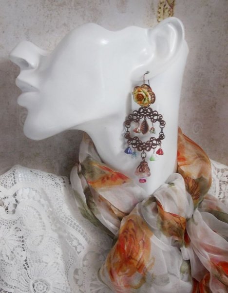 BO French Flowers gemaakt met klokjes, klokjesbloemen, rozen en accessoires in Verouderd Koper