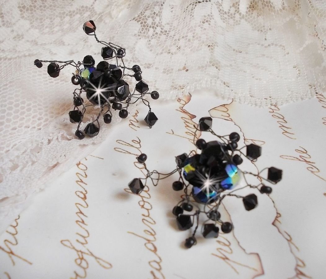 BO Douce Nuit met Swarovski kristallen tolletjes en glazen facetten