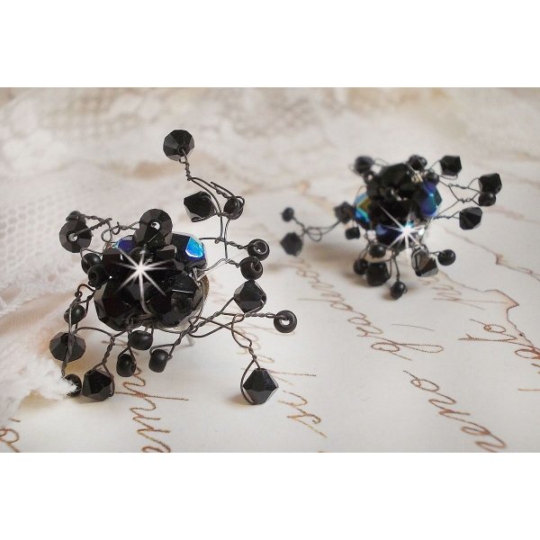 BO Douce Nuit met Swarovski kristallen tolletjes en glazen facetten