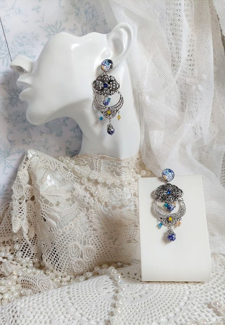 BO Il Etait une Fois créées avec médaillon métal et laiton, cabochons verres et perles cristal Swarovski 