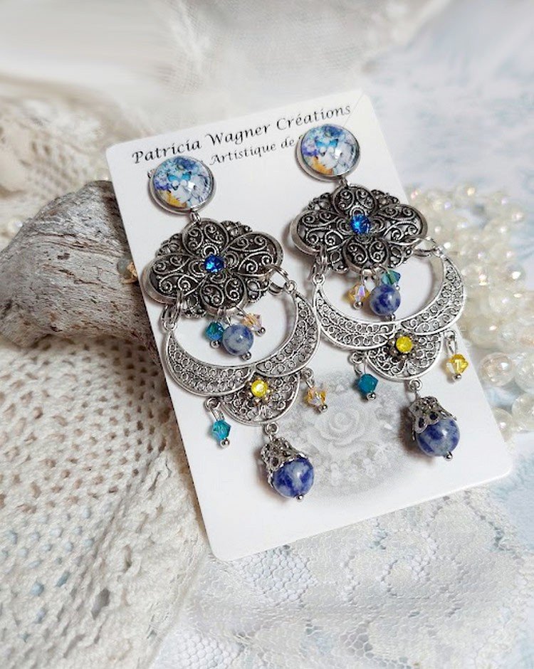 BO Il Etait une Fois créées avec médaillon métal et laiton, cabochons verres et perles cristal Swarovski 