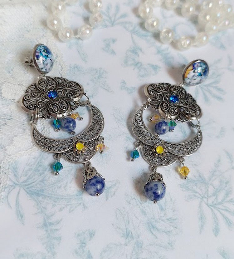 BO Il Etait une Fois créées avec médaillon métal et laiton, cabochons verres et perles cristal Swarovski 
