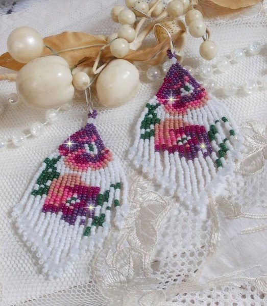 BO Kersenbloesems gemaakt met Opaque Wit, Roze in verschillende tinten, Groen met Toupies