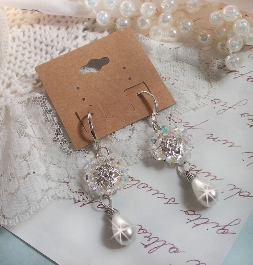 BO Gouttelettes Givrées met Swarovski kristallen tolletjes en witte Majorca parels