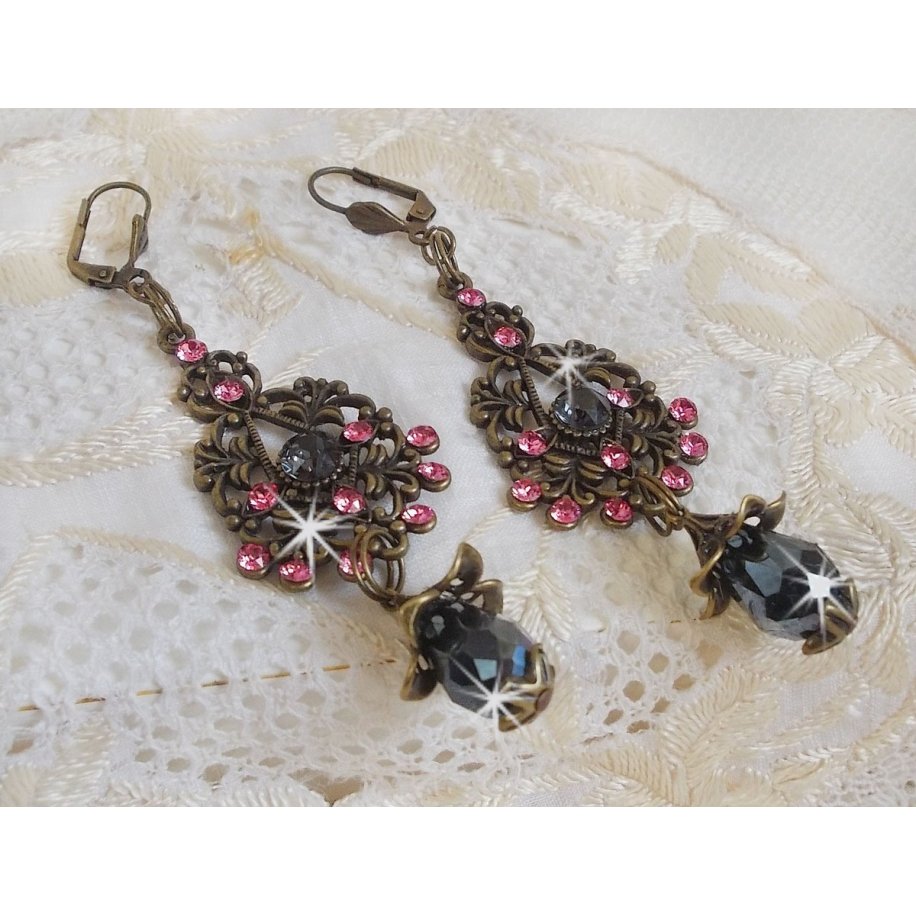 BO Irresistible Love Collection met Swarovski kristallen gemonteerd op bronzen filigraan kandelaars