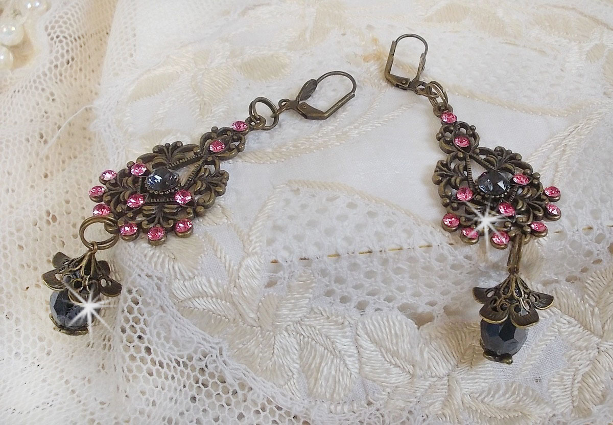 BO Irresistible Love Collection met Swarovski kristallen gemonteerd op bronzen filigraan kandelaars