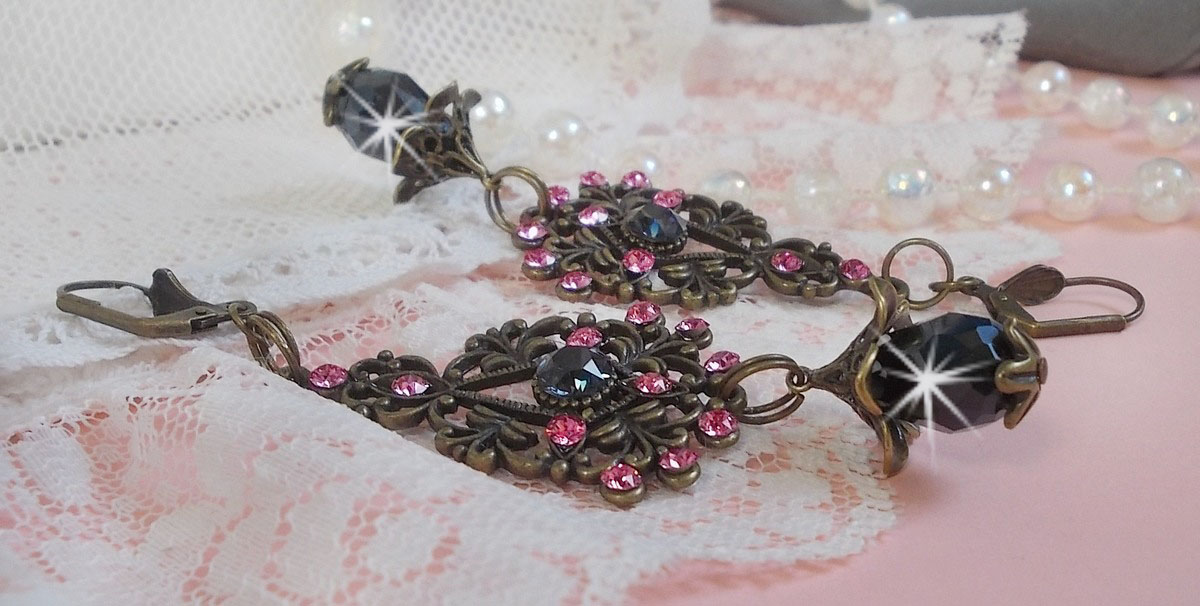 BO Irresistible Love Collection met Swarovski kristallen gemonteerd op bronzen filigraan kandelaars