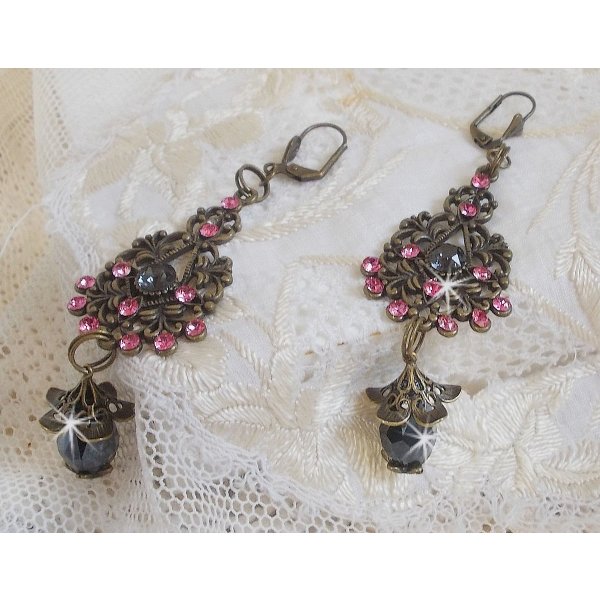 BO Irresistible Love Collection met Swarovski kristallen gemonteerd op bronzen filigraan kandelaars