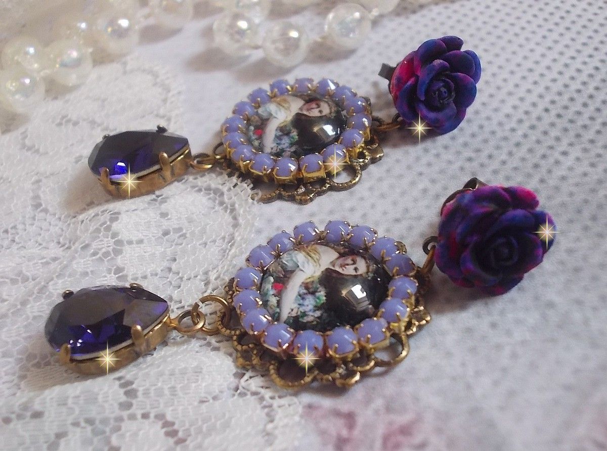 BO La Lavendière gemaakt met vergrootglas cabochons, PureCrystal kristallen, hars cabochons, vergulde en bronskleurige messing accessoires.